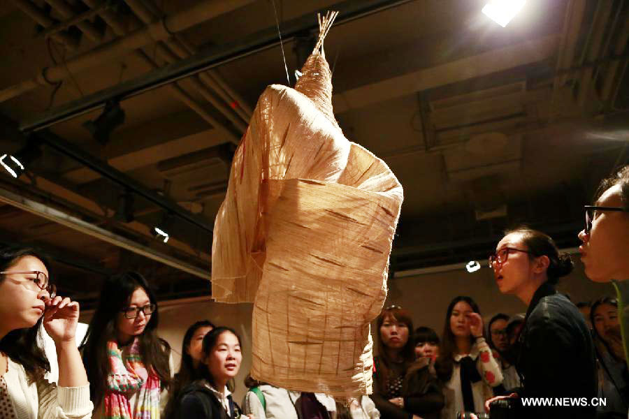 2013 Beijing Fashion art show kicks off