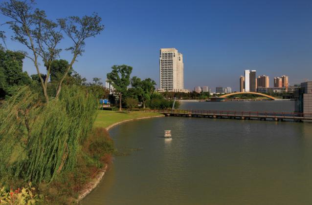 Charming Huaqiao