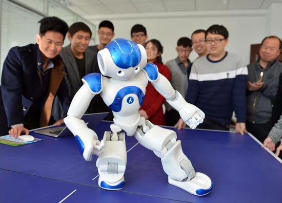 Inner Mongolian enterprise develops Mongolian speaking robot