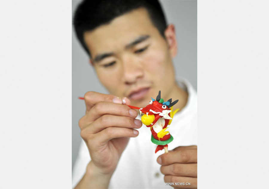 Dough figurines made by Shandong folk artist