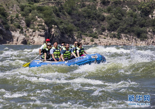 Whitewater rafting becomes popular on Yellow River