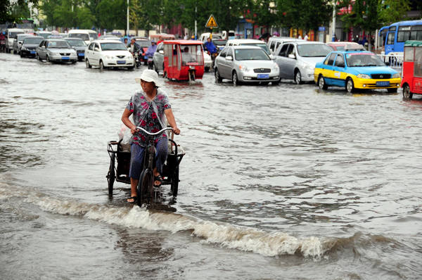 Downpour hits East China province