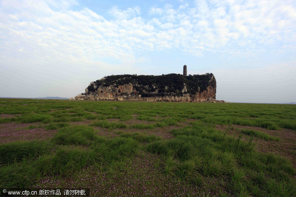 China's largest freshwater lake parched