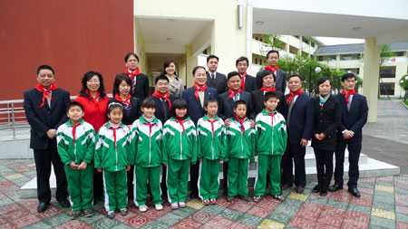 Japanese donate library to quake-hit school in Sichuan