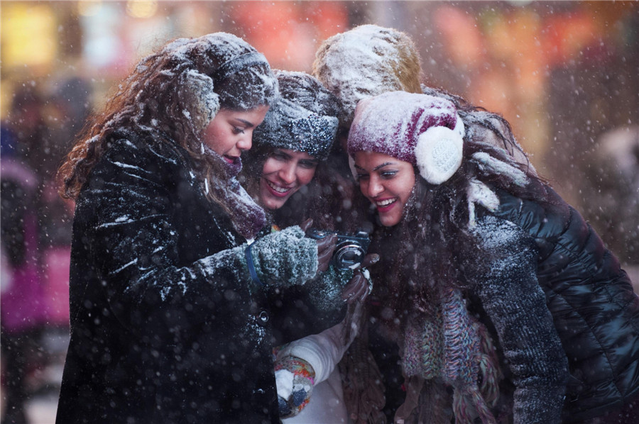 In photos: Nor'easter snowstorm hits US