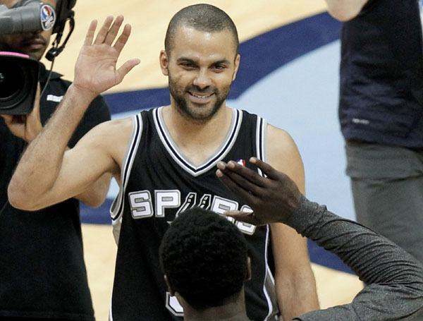 Spurs sweeps Grizzlies 93-86, back to NBA finals