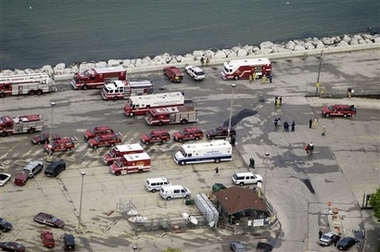 Medical plane crashes in Lake Michigan 