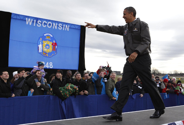 Obama, Romney resume campaign after Sandy